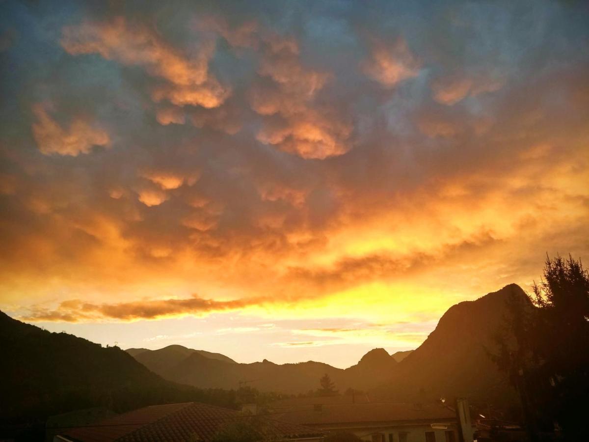 Le Nopal Bleu Appartement Tarascon-sur-Ariège Buitenkant foto